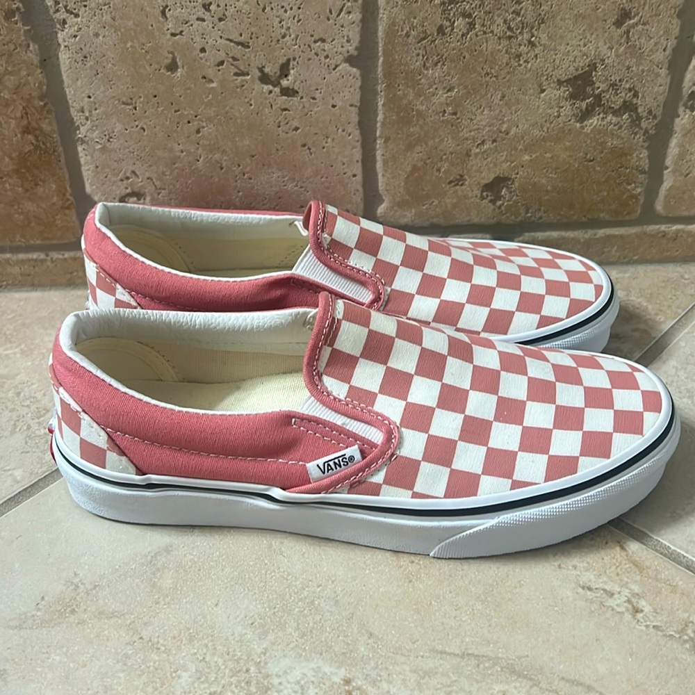vans unisex slip on shoes, color: rosette/true white, never worn and brand new.